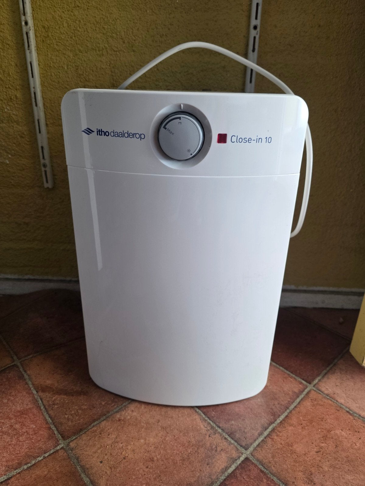 Electrische close-in keukenboiler, Ophalen, Boiler, Minder dan 20 liter, 6 t/m 10 jaar oud
