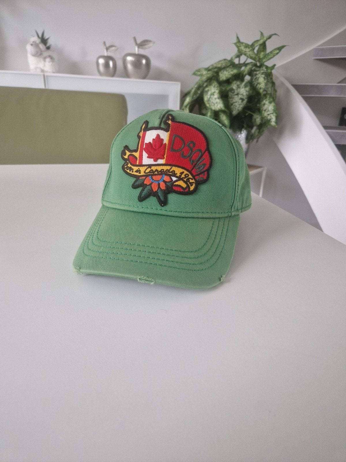 DSQUARED2 Pet Groen met Canadese Vlag Patch, Ophalen, Zo goed als nieuw, One size fits all, Pet