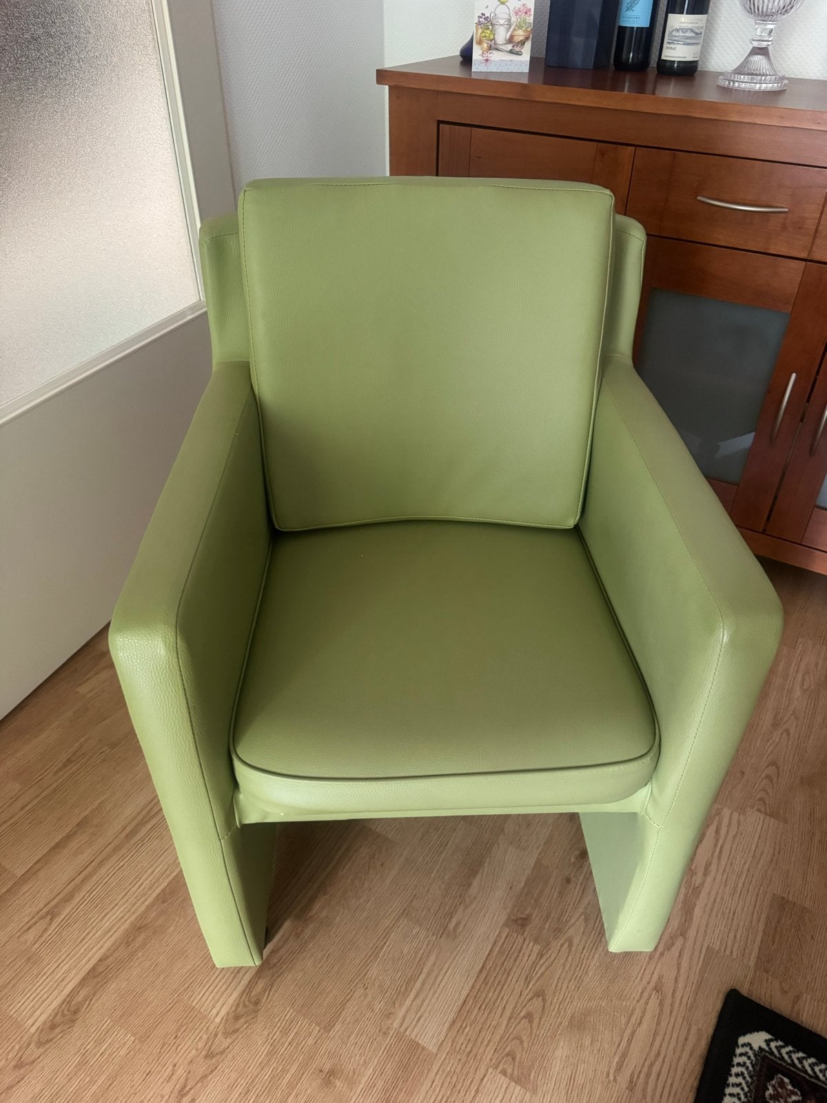 4 gebruikte stoelen met gebruikssporen, goed onderhouden, Huis en Inrichting, Fauteuils, Ophalen, Minder dan 50 cm, Gebruikt, Minder dan 75 cm