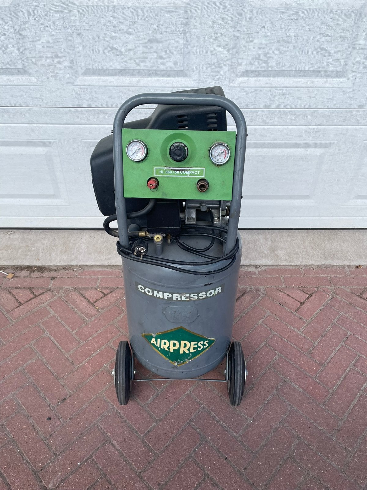 Airpress compressor 50 liter, 25 tot 100 liter, Ophalen, Zo goed als nieuw, 200 tot 400 liter/min