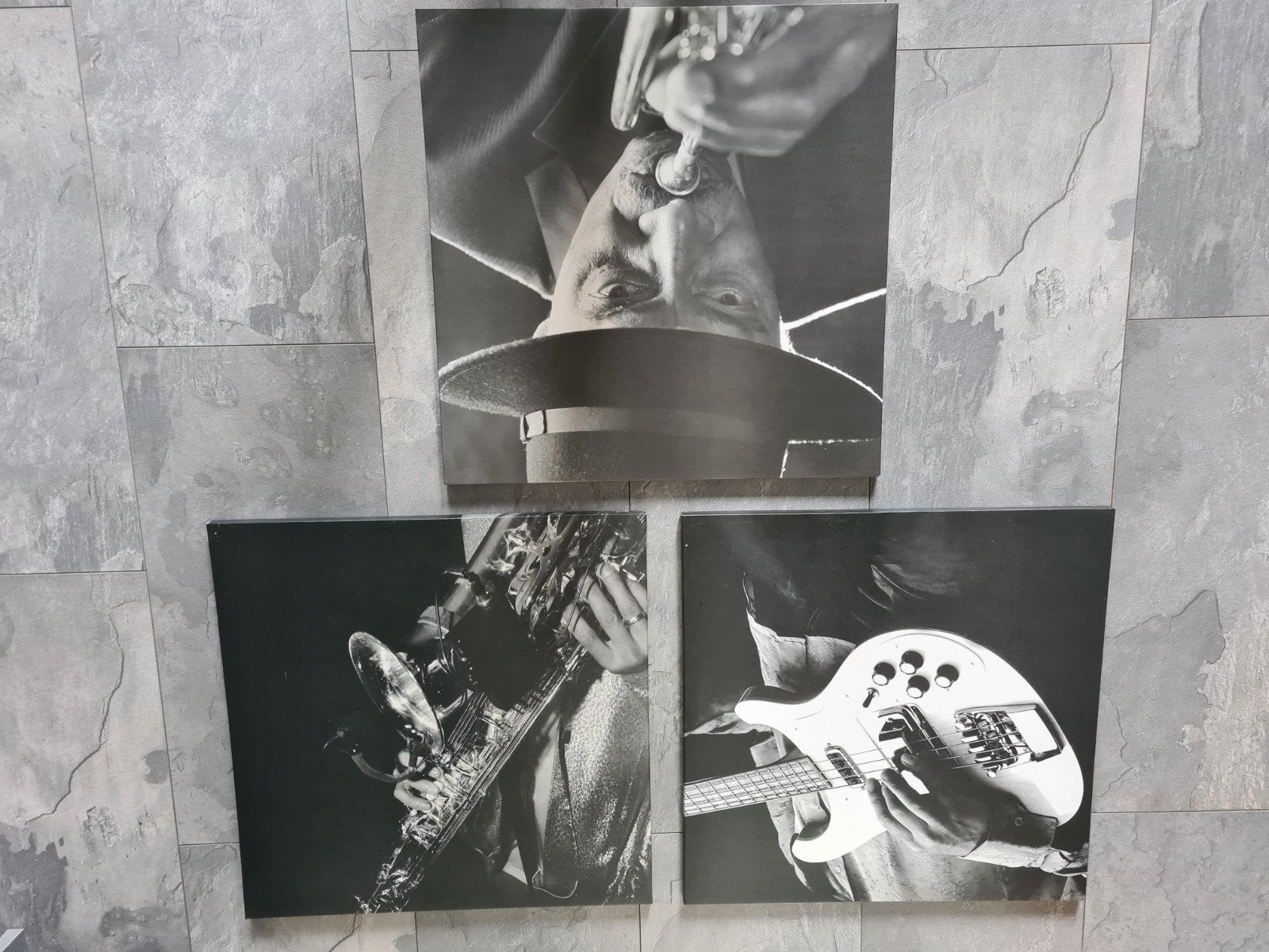 GRATIS Canvas artiesten: gitaar, saxofoon en trompet, Ophalen of Verzenden, Gebruikt, 50 tot 75 cm, Print