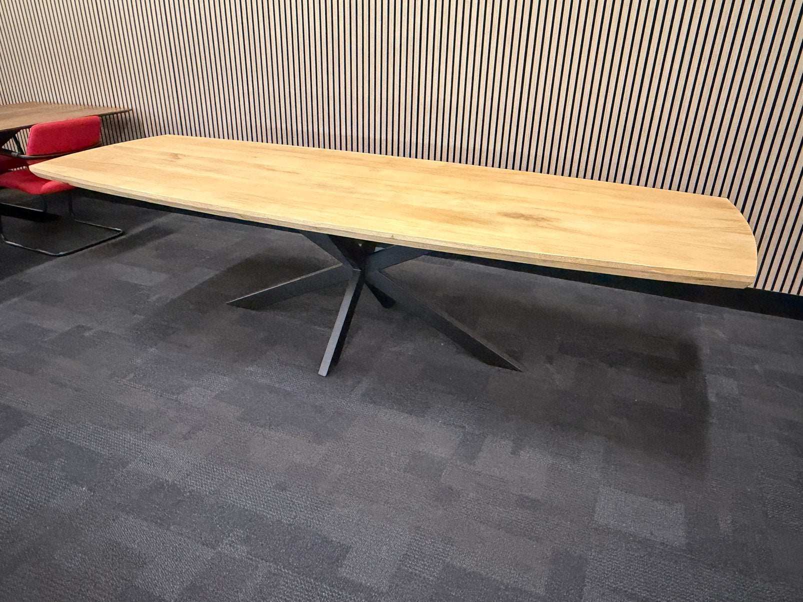 Deens Ovale eettafel Nieuw l showroom uitverkoop l 300x110