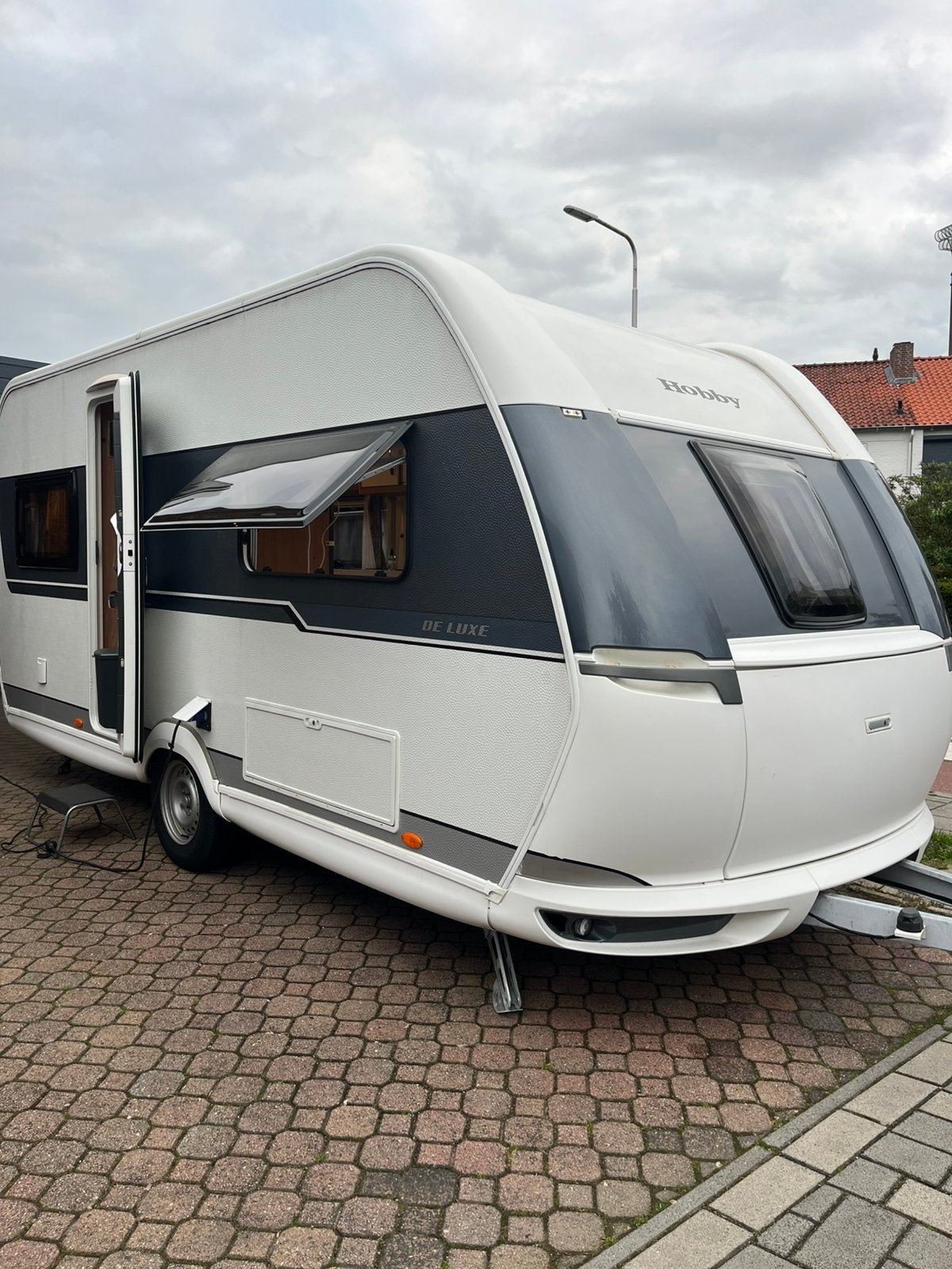 Aanbieding Hobby de luxe 460 ufe! 2023, voortent, bovag 2026, Vast bed, Rondzit, Hobby, Bedrijf