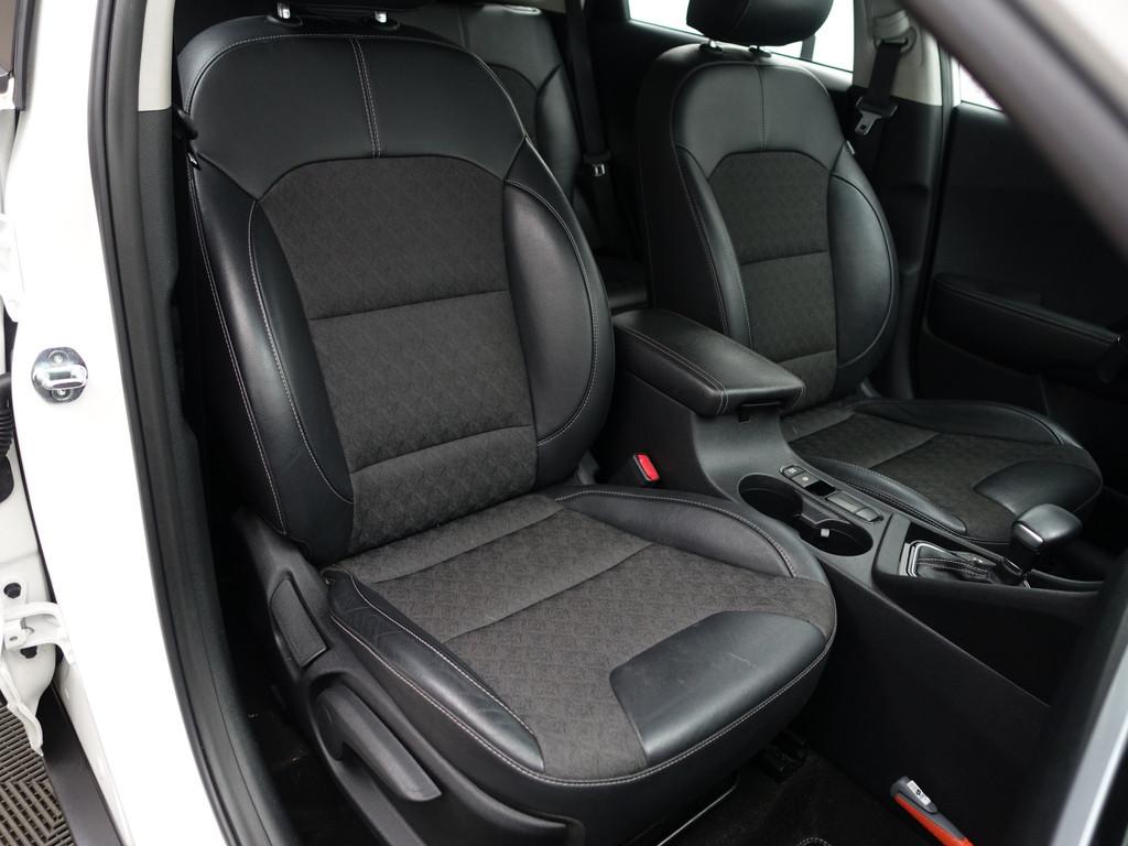 Kia Niro 1.6 GDi Hybrid DynamicLine- NAP 52dkm, Ada Cruise,, Auto's, Gebruikt, Leder en Stof, Wit, Origineel Nederlands