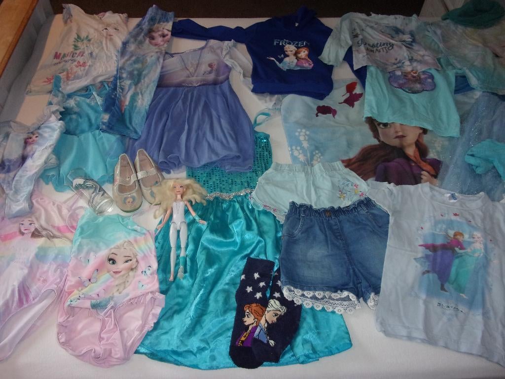 Frozen spulletjes kleding zwempak pyama etc Elsa jurk, Kinderen en Baby's, Ophalen of Verzenden, Gebruikt, 110 t/m 116, Meisje