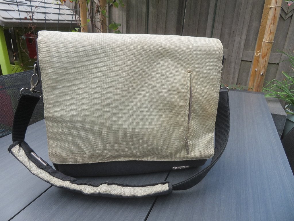 Laptoptas, Ophalen, Gebruikt, 17 inch of meer, Klepsluiting