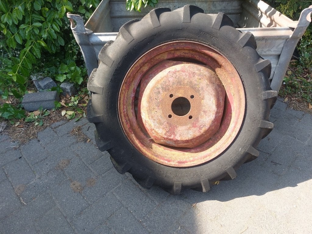Zoek naar Trekker band 7.00 x 18, Ophalen, Gebruikt