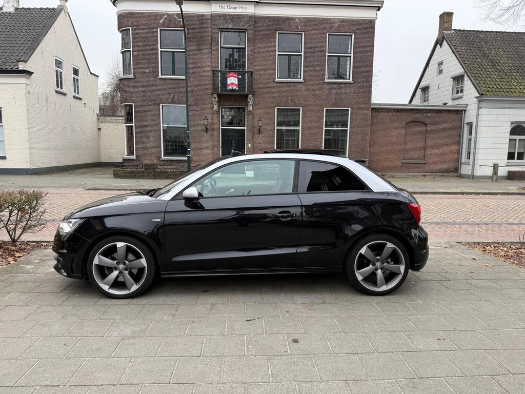 Audi A1 1.4 TFSI S-LINE LEER AUTOMAAT NAVI PANO 185 PK, Auto's, Euro 5, Traction-control, Zwart, 4 cilinders