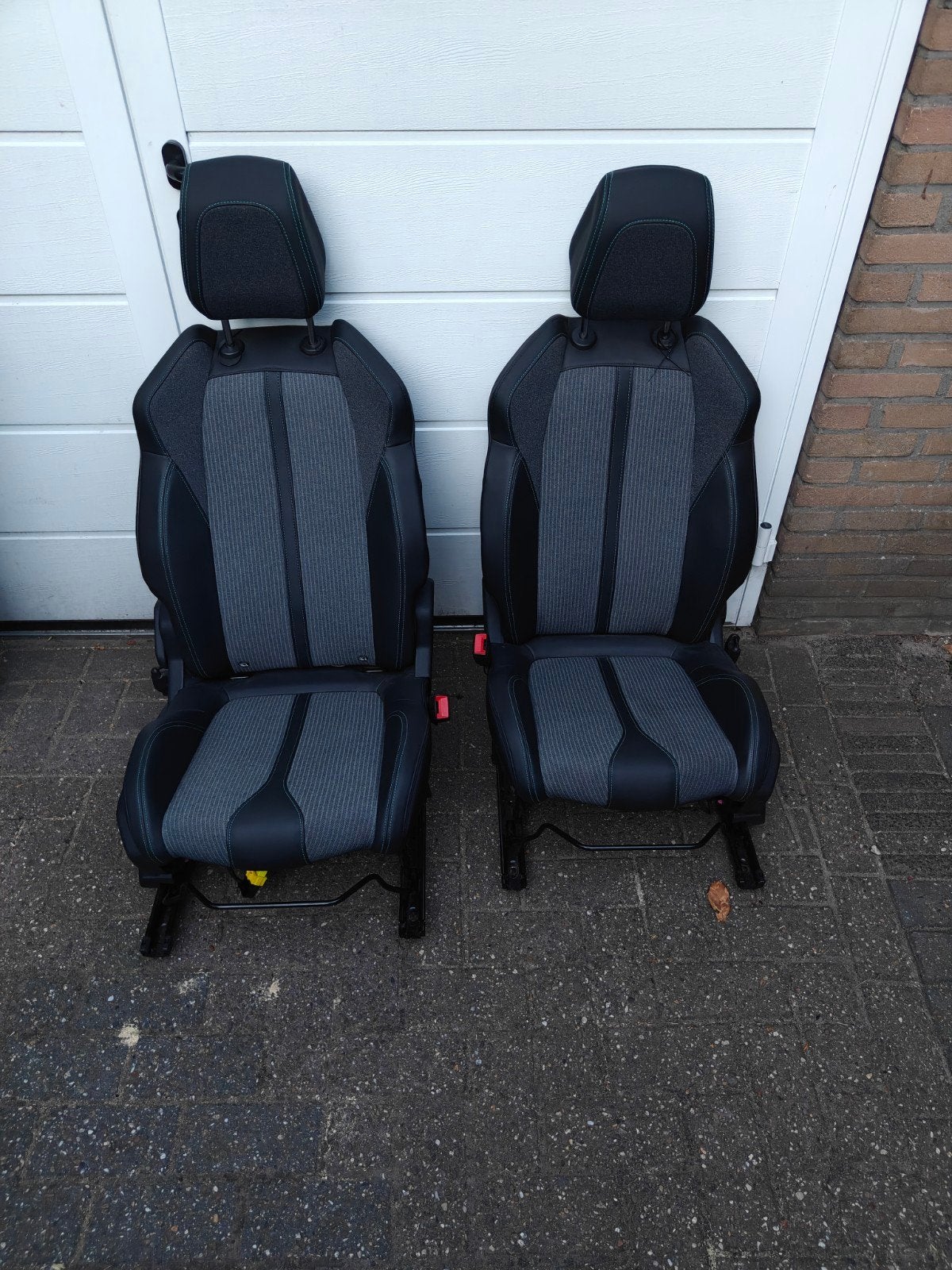 Peugeot 3008 Voorstoelen Set - Zo goed als nieuw, Auto-onderdelen, Ophalen, Gebruikt, Peugeot