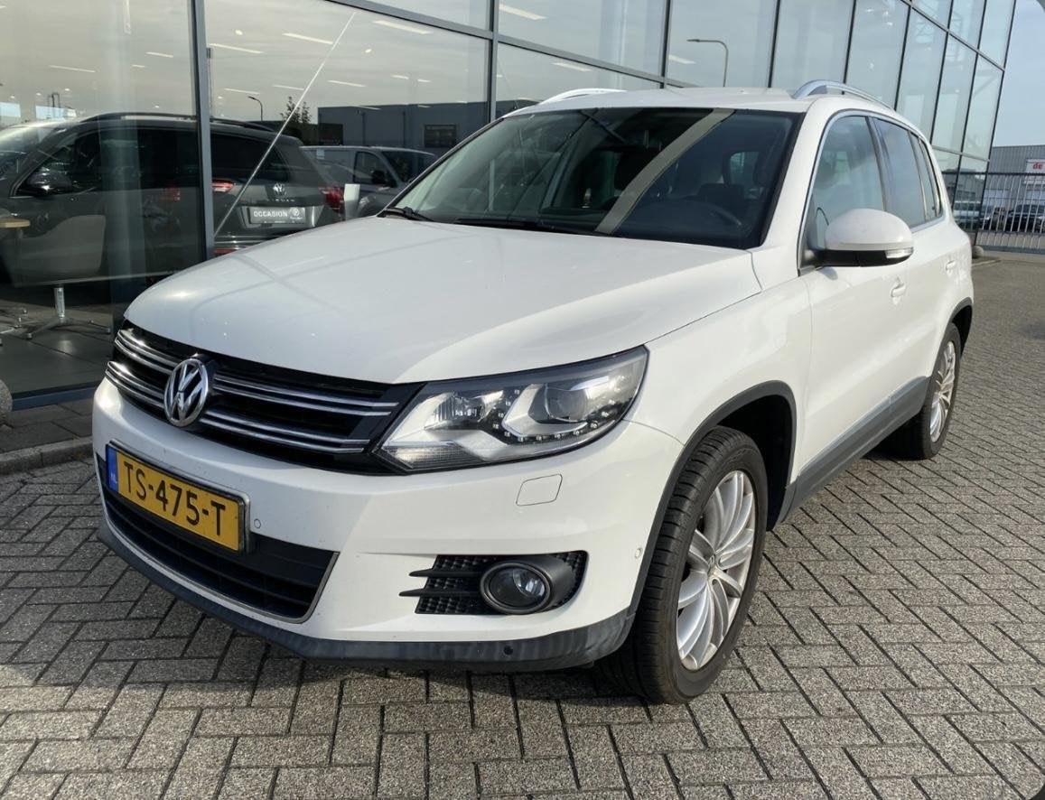 Volkswagen Tiguan 1.4 TSI Sport & Style 160pk | LED, Auto's, Voorwielaandrijving, Euro 5, 15 km/l, Zwart