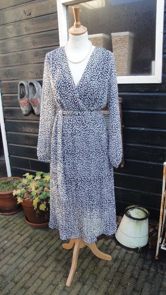 NIEUW!! Zwart/wit jurkje ELVIRA maat 38, Maat 38/40 (M), Zwart, Nieuw, Ophalen of Verzenden