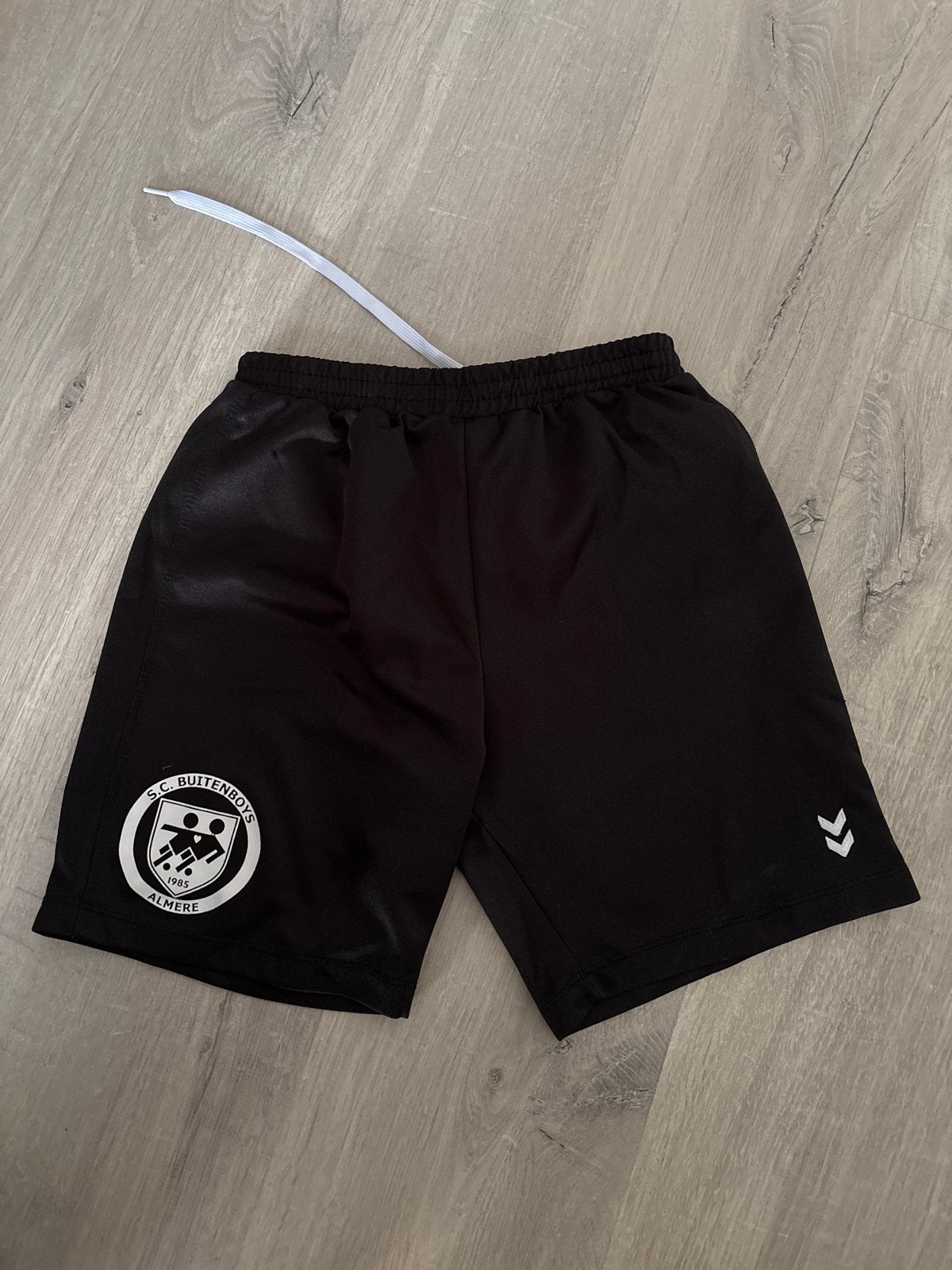 Korte broek SC Buitenboys maat 152, Ophalen, Zo goed als nieuw, Jongen of Meisje, Sport- of Zwemkleding