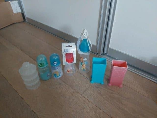 4 Babyfles - nieuw, 1 melkpoederbewaarfles, 2 pakjeshouder, Ophalen of Verzenden, Nieuw, Overige typen