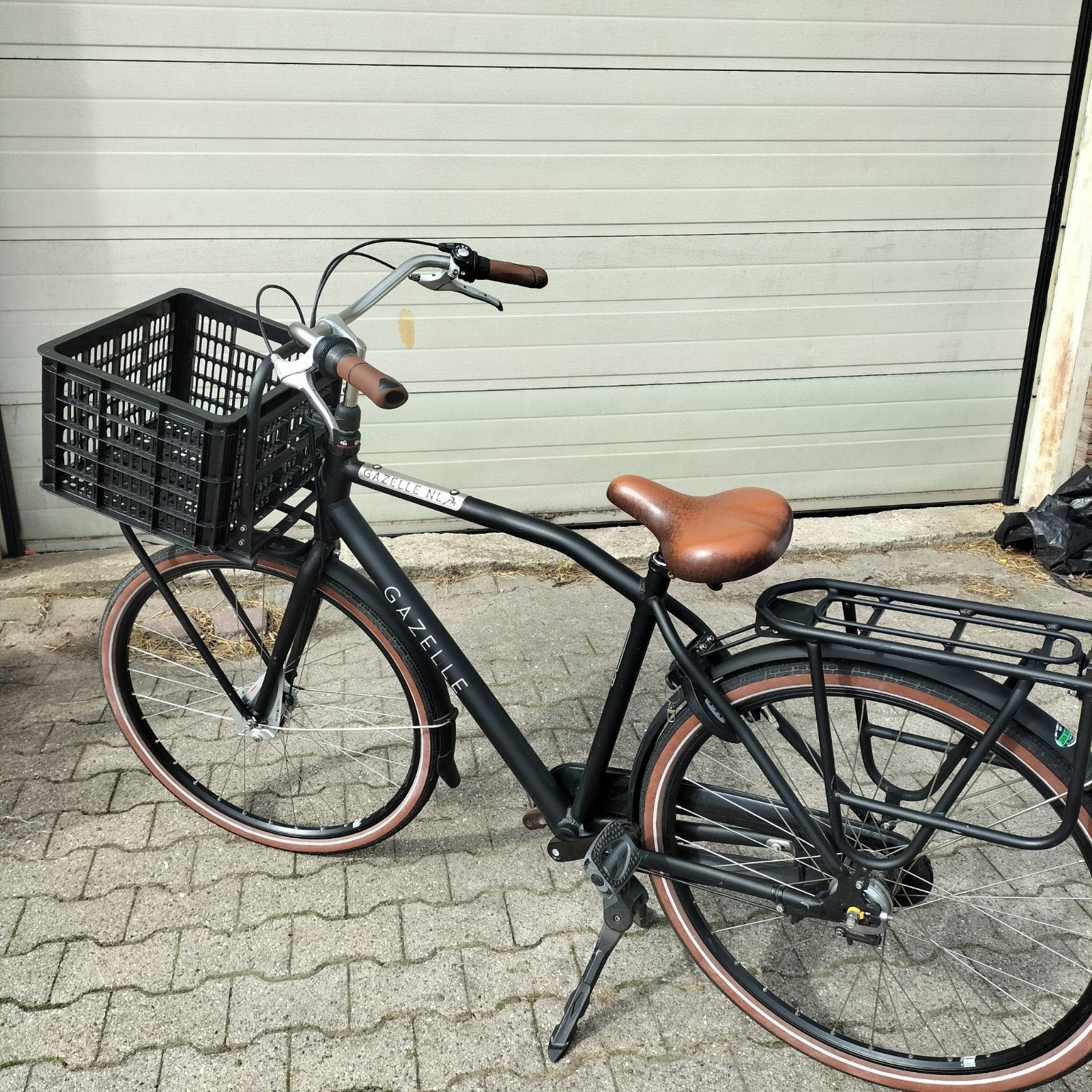Gazelle stadsfiets met bak, Ophalen, Velgrem, Versnellingen, Gazelle