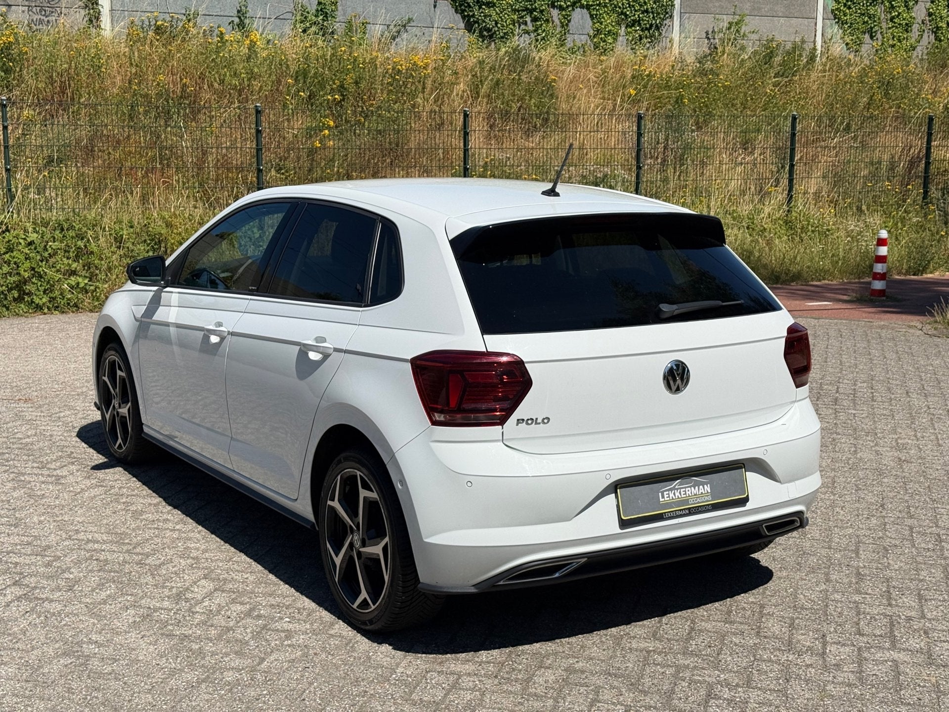 Volkswagen Polo 1.0 R-Line I VIRTUAL DASH I CARPLAY I 1E EIG, Auto's, Volkswagen, Voorwielaandrijving, Gebruikt, 1073 kg, Origineel Nederlands