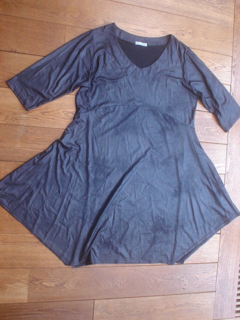 zwarte jurk, Magna, maat 52/54, Verzenden, Zwart, Maat 46/48 (XL) of groter, Knielengte