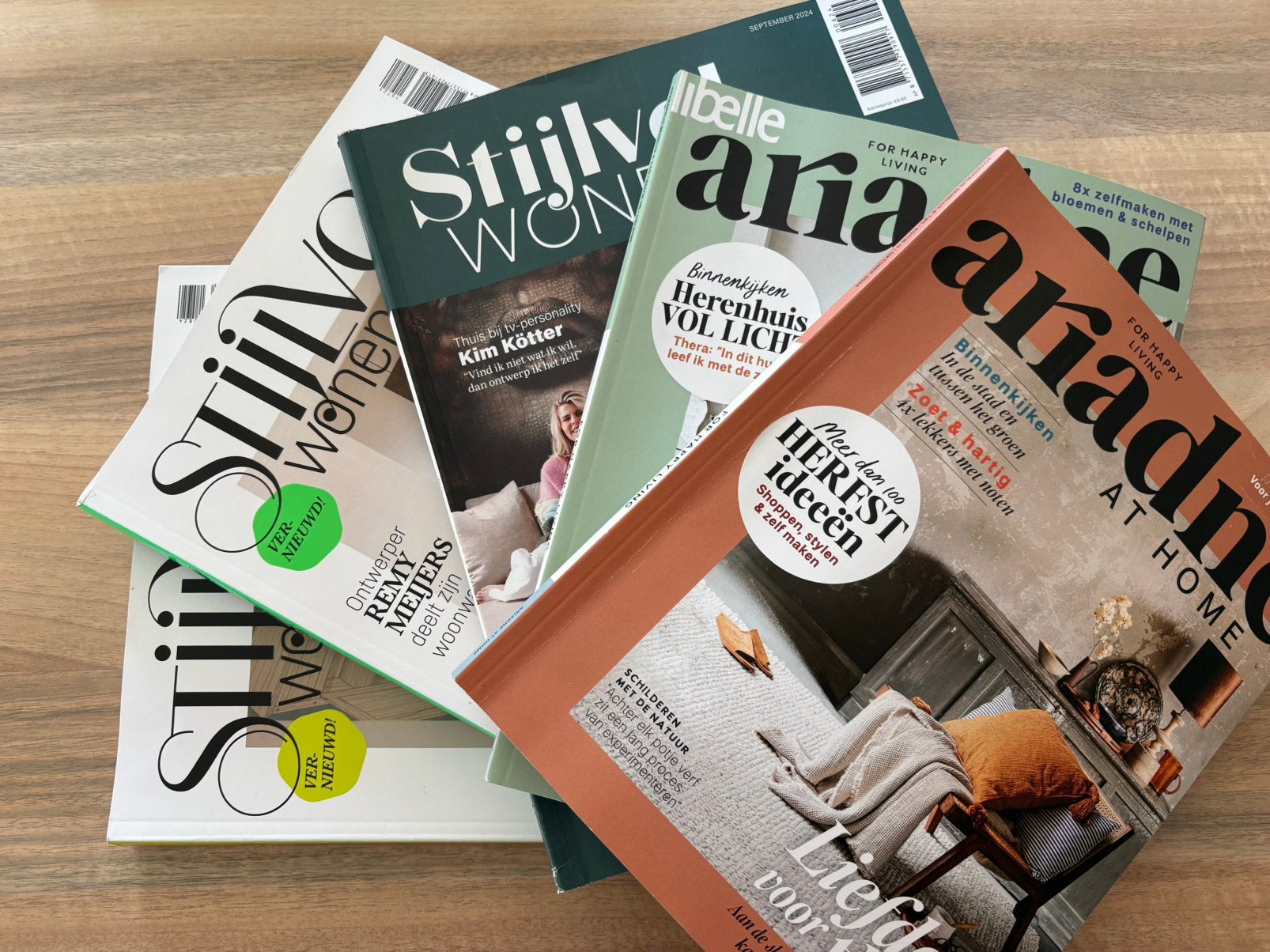 Stapel Stijlvol Wonen en Ariadne at home tijdschriften, Boeken, Ophalen of Verzenden, Zo goed als nieuw, Overige typen