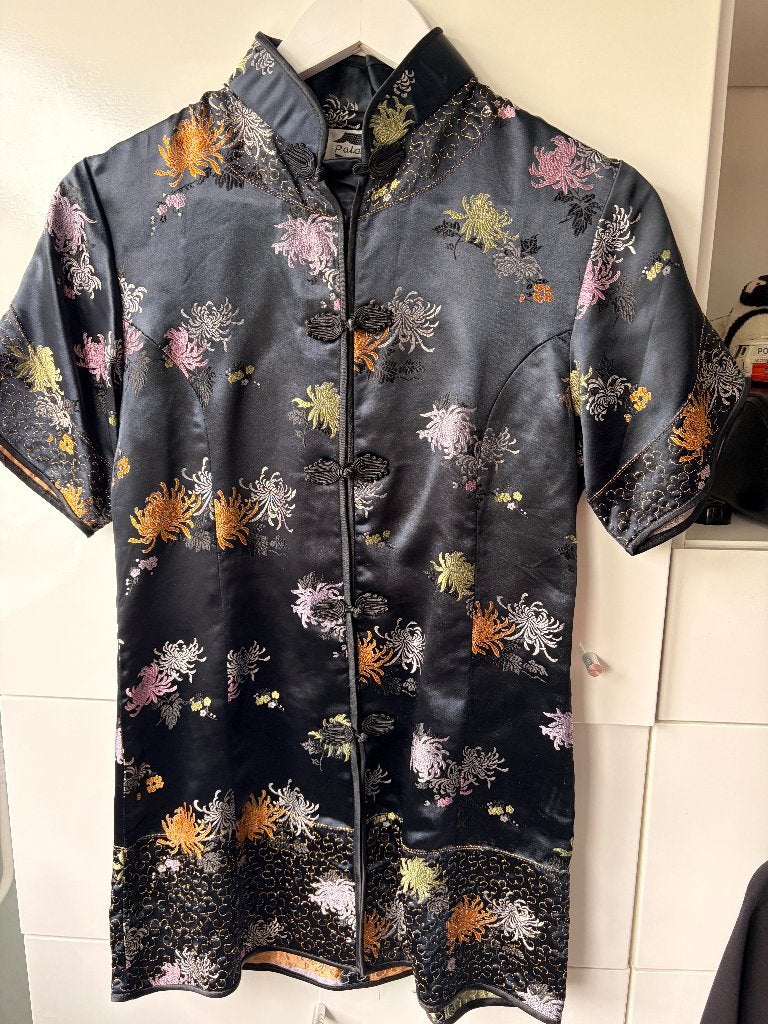 Zwarte Chinese jurk met bloemenprint maat 36, Zwart, Ophalen of Verzenden, Maat 36 (S), Onbekend