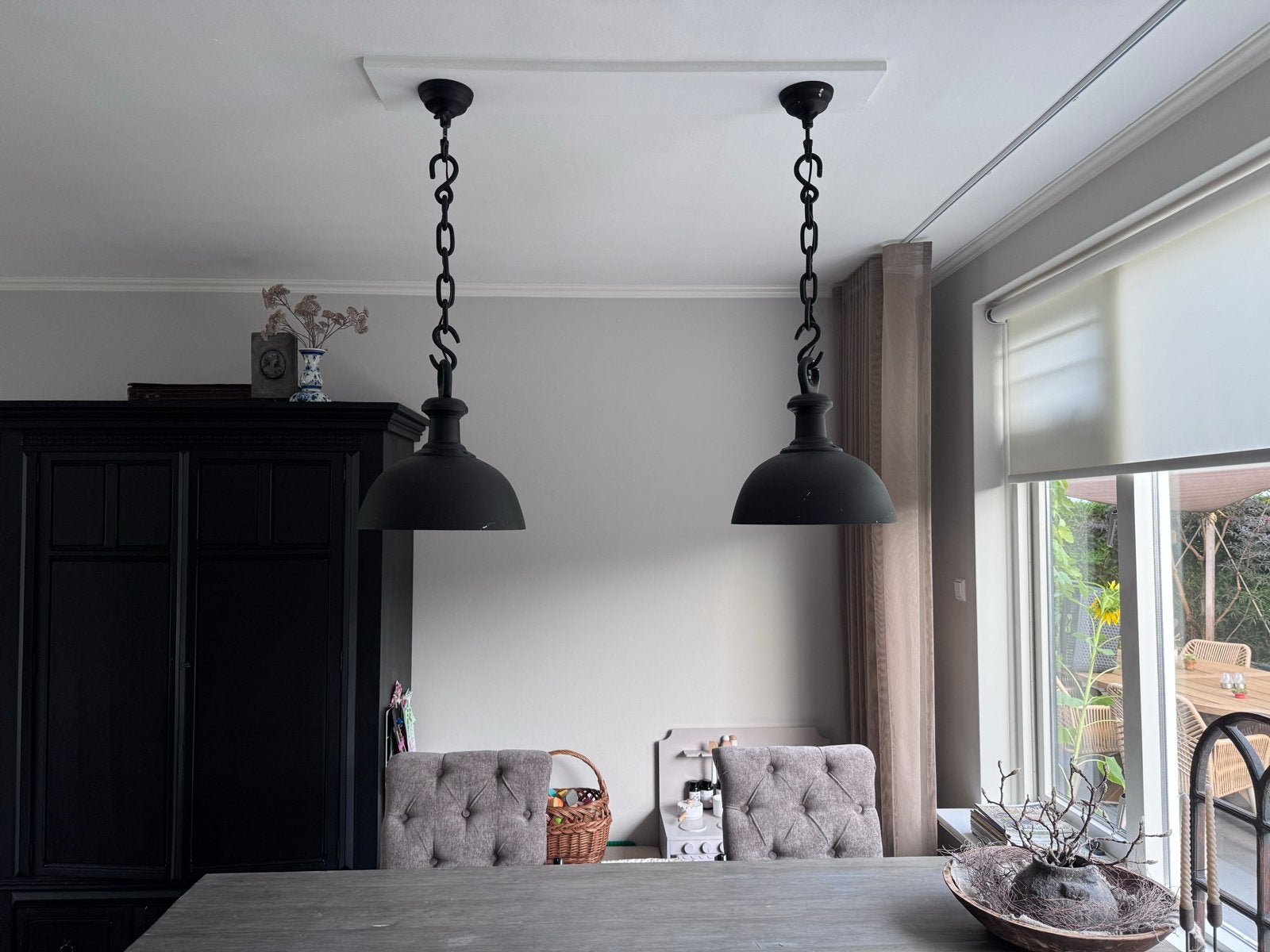 Set van 2 zwarte industriële eettafel lampen, Huis en Inrichting, Lampen | Hanglampen, Ophalen, Zo goed als nieuw, Metaal, E27 (groot)