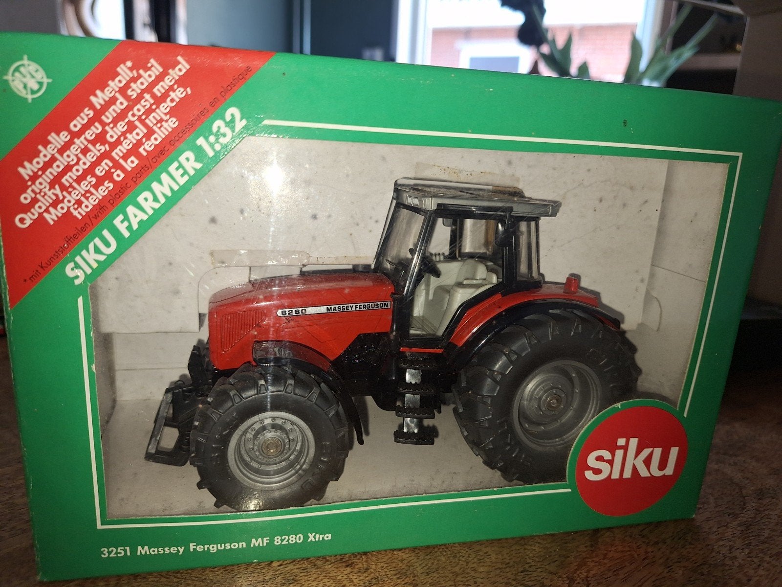 Siku Farmer 1:32 Massey Ferguson MF 8280 Xtra Tractor, Ophalen of Verzenden, Nieuw