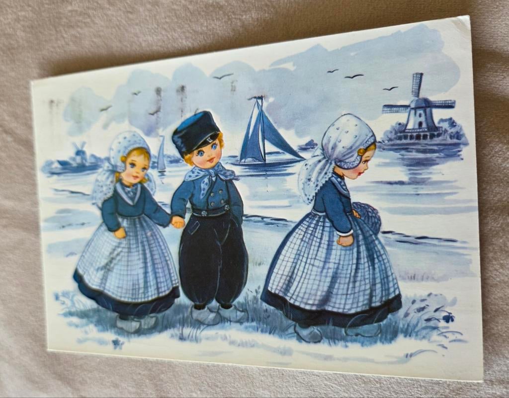 Boertje en boerinnetjes lopen langs de waterkant, Verzenden, Gelopen, Kinderen