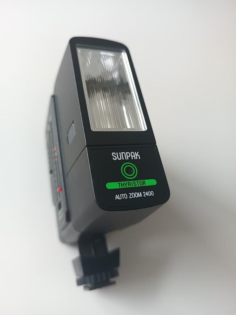 Sunpak Thyristor Auto Zoom 2400 flitser, Ophalen of Verzenden