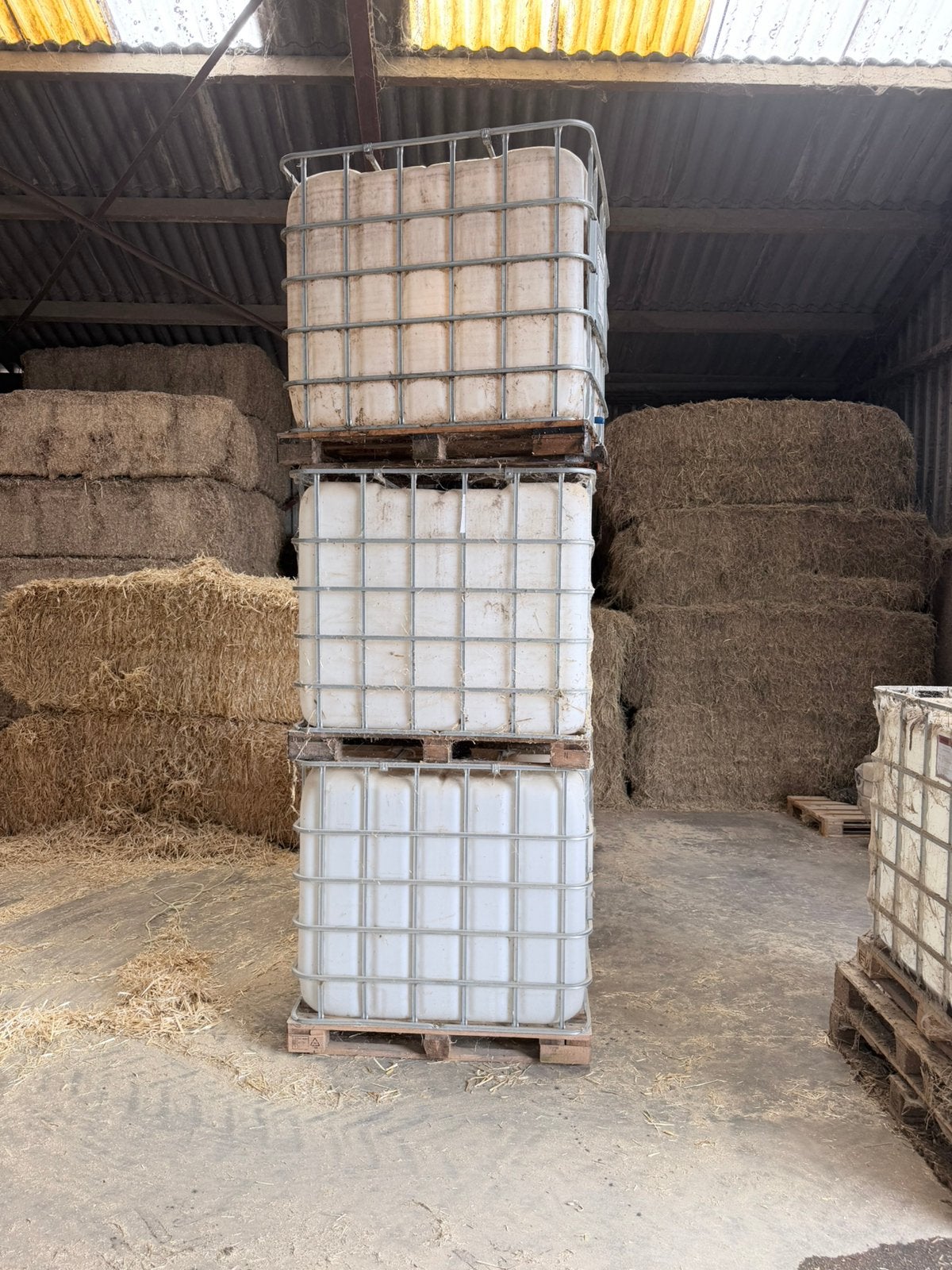 3 IBC 1000 liter vaten, 150 liter of meer, Ophalen, Zo goed als nieuw