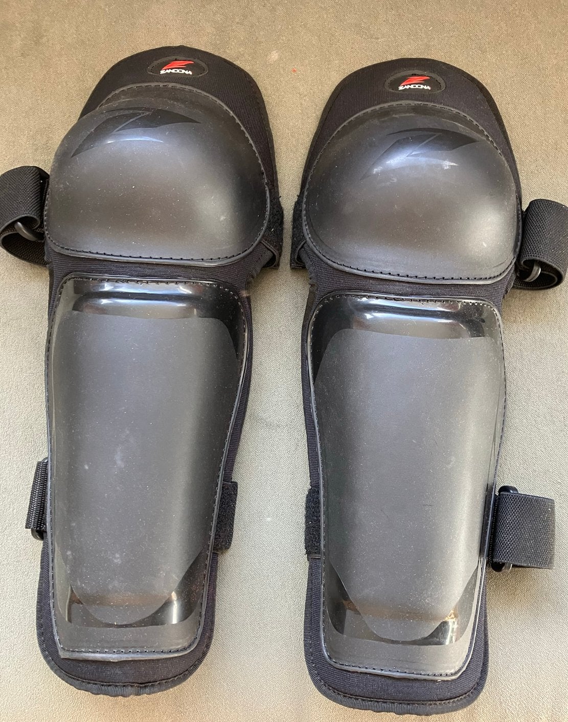 Zandona Knie- en scheenbeschermers, Ophalen of Verzenden, Nieuw zonder kaartje, Motorcrosskleding