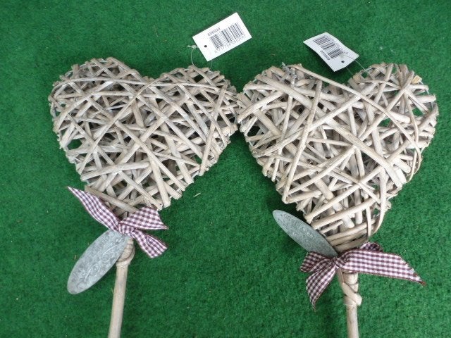 NIEUW 2 echt super mooie lichtgrijze hart decoratie op stok, Diversen, Kerst, Ophalen of Verzenden, Nieuw