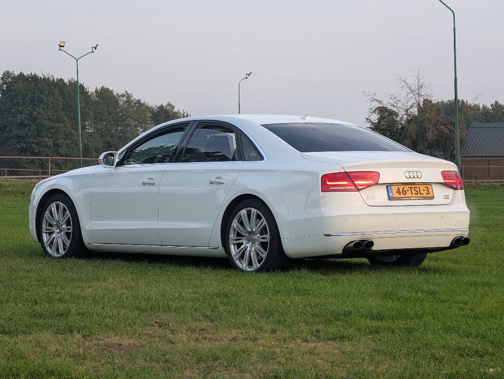 Audi A8 4.2 Quattro RSE Trekh Luchtv Standk Youngtimer Akoes, Automaat, Euro 5, 371 pk, Wit