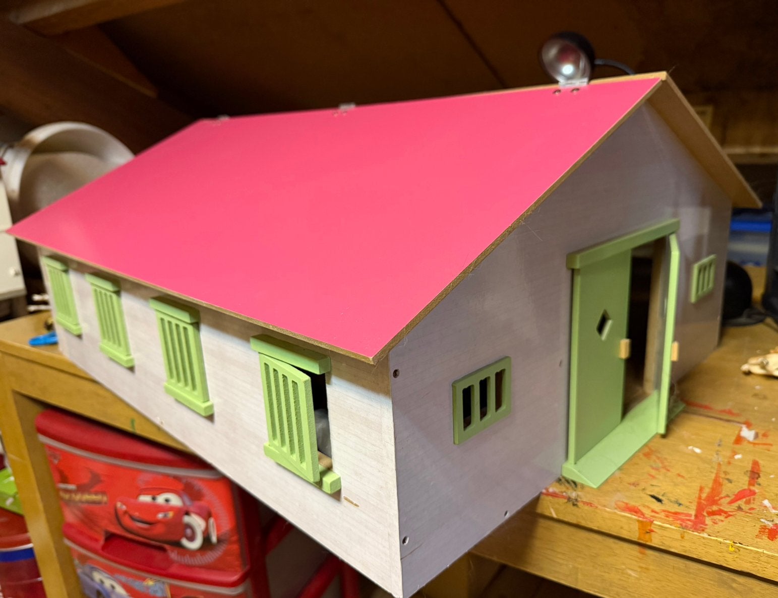 Xxl schleich stal met veel paarden!! !MOET WEG!, Ophalen, Zo goed als nieuw