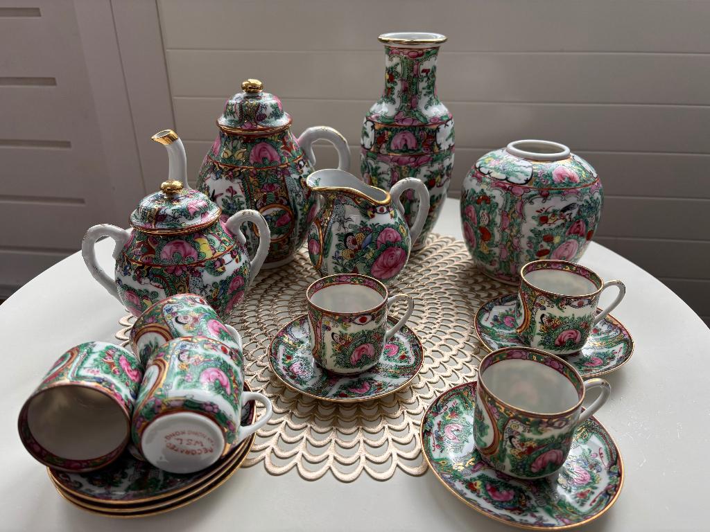 6 pers W.S.L. Hong Kong theeservies met vaasjes Rosé Canton, Ophalen