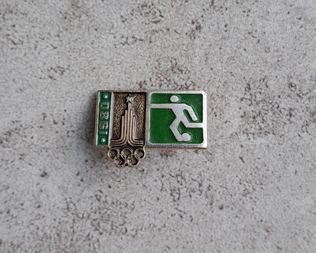 pin Olympische Spelen 1980, Verzamelen, Speldjes, Pins en Buttons, Ophalen of Verzenden, Gebruikt, Sport, Speldje of Pin
