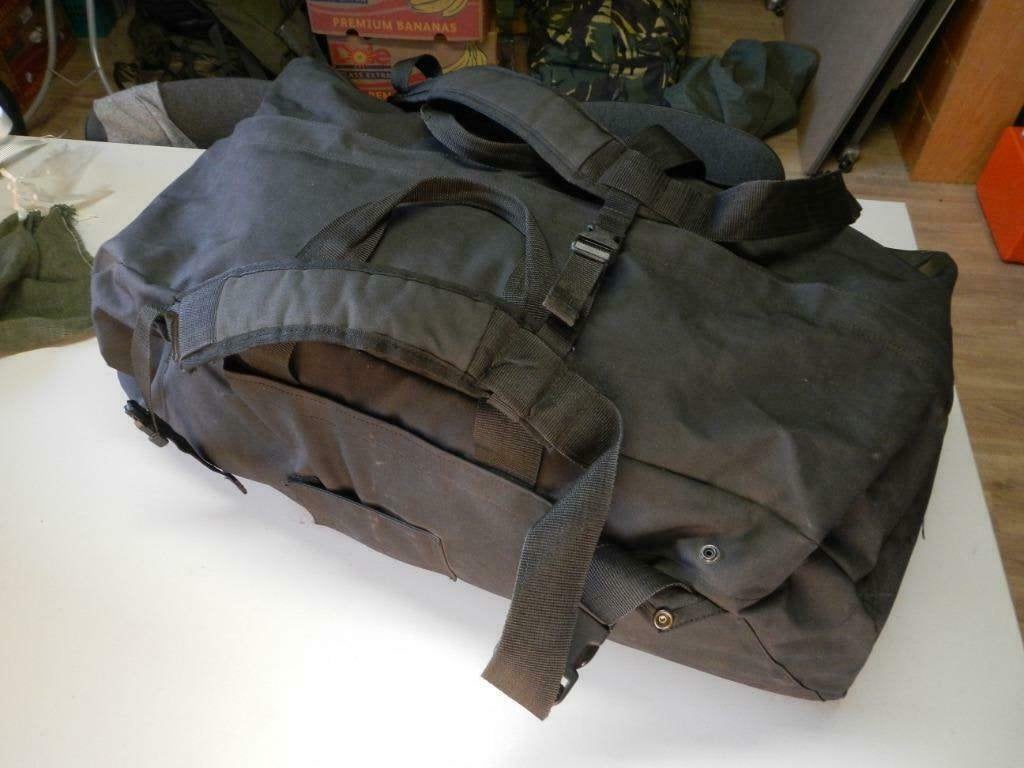 Weekendtas leger 90 liter nieuw model met rugzakbanden Zwart, 30 cm of meer, Gebruikt, Zwart, Minder dan 35 cm