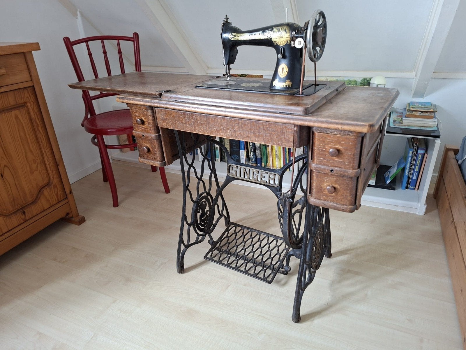 Antieke Singer trapnaaimachine - Typenummer Y4532311, Ophalen