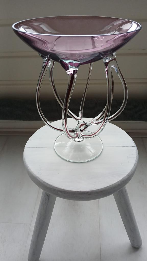 Schaaltje van rook glas, Ophalen