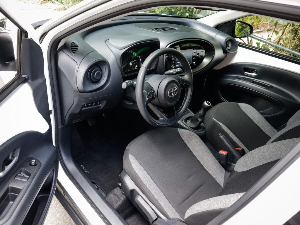 Toyota Aygo X 1.0 VVT-i MT Play 1e-Eig. & Keurig-Onderh BOVA, 21 km/l, 12 maanden, Stof, Gebruikt