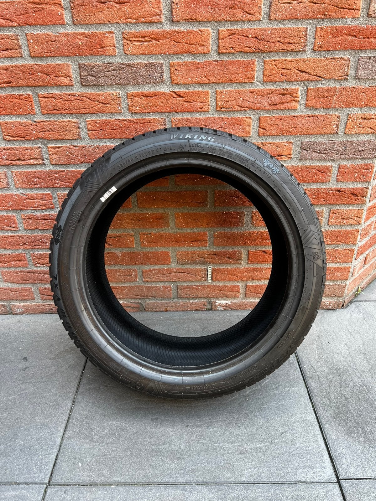 1x viking wintech 225/40 R 18 winterband, Auto-onderdelen, Banden en Velgen, Ophalen, 18 inch, Winterbanden, Band(en)