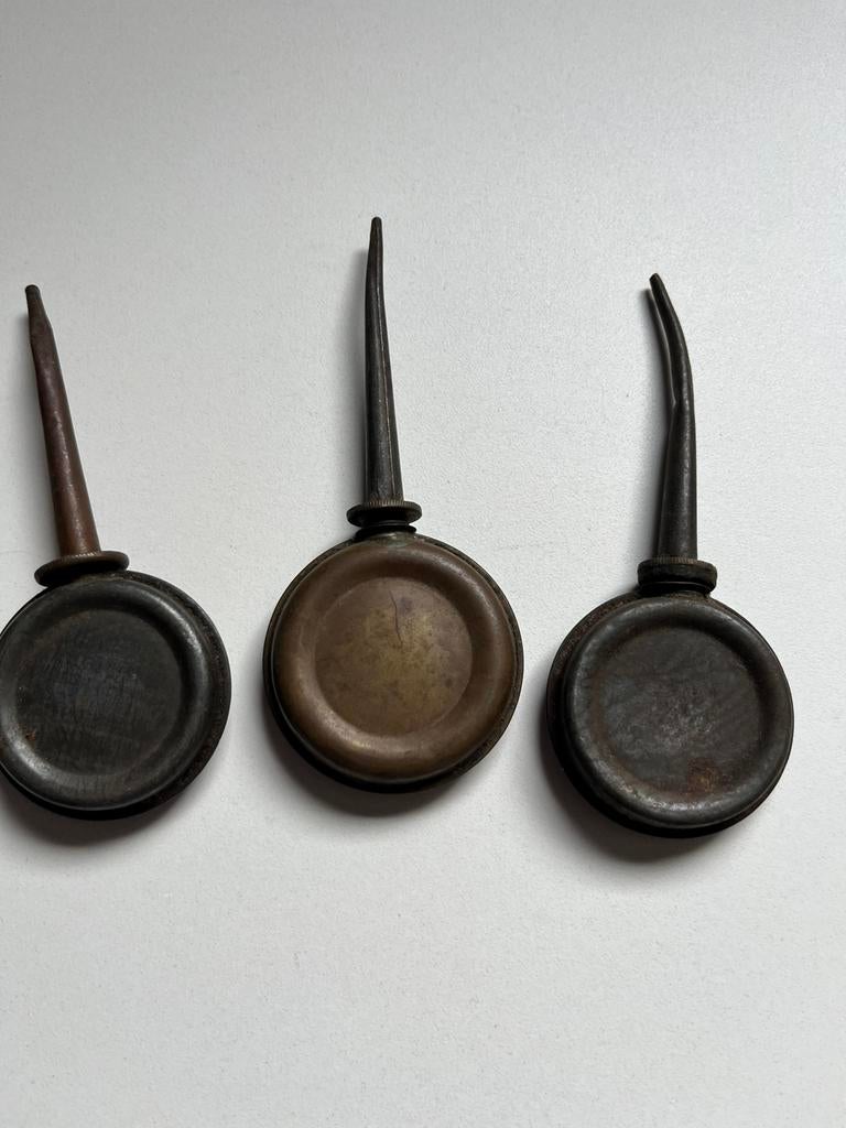 3 antieke oliespuitjes, Antiek en Kunst, Antiek | Gereedschap en Instrumenten, Ophalen of Verzenden