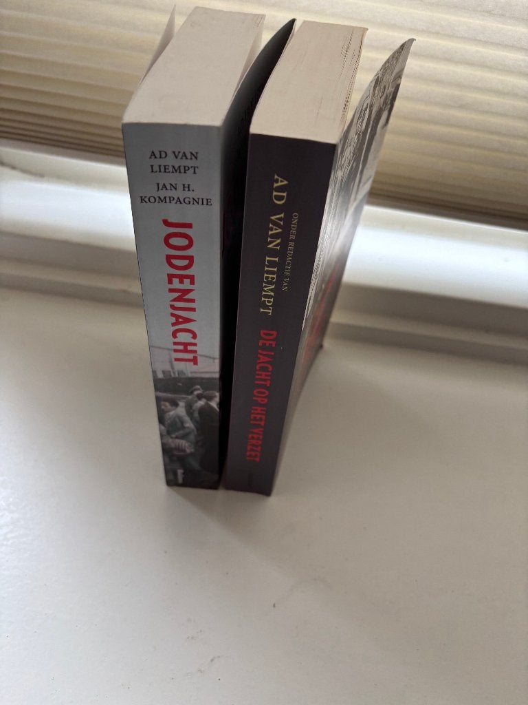 Boeken: Ad van Liempt (2x), Boeken, Ophalen, Gelezen