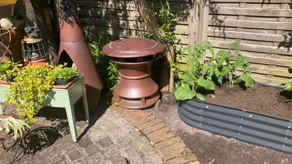 Antieke ventilatie kap, Ophalen