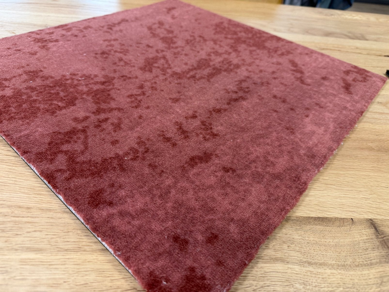 TAPIJT TEGEL  VELOURS  MARMER ROZE MOOIE KWALITEIT, Ophalen, 75 m² of meer, Nieuw, Roze