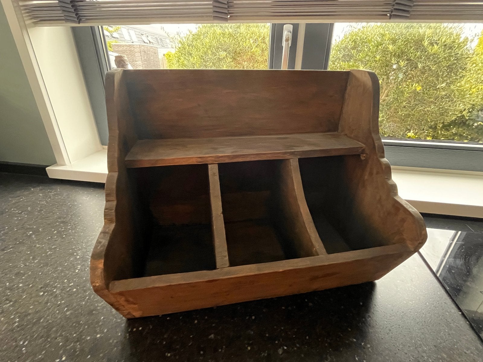 Houten gruttersbak, Ophalen