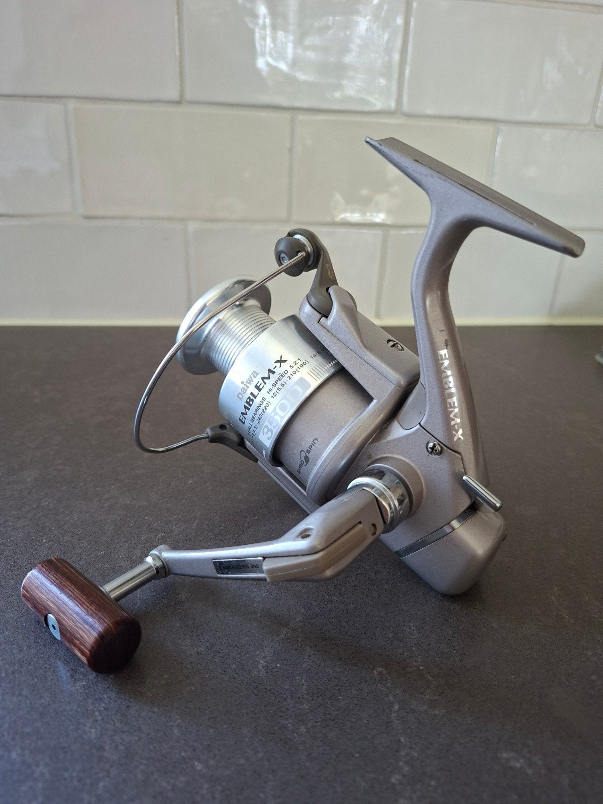 Daiwa emblem X-3500 * japan* zgan, Ophalen of Verzenden, Zo goed als nieuw, Molen
