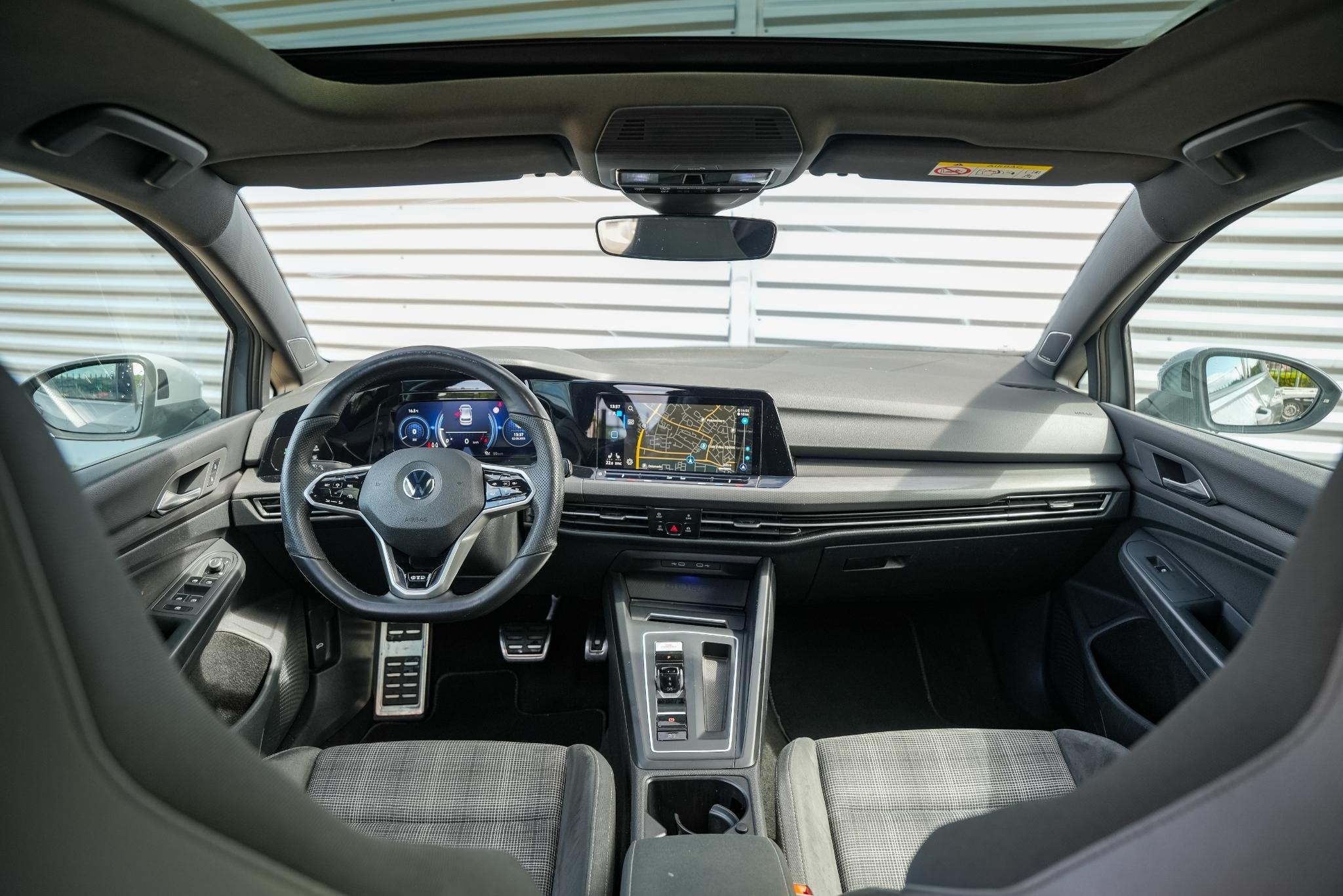Volkswagen Golf 2.0 TDI GTD Panoramadak IQ Light Harman/Kard, Auto's, Gebruikt, Euro 6, 4 cilinders, 23 km/l