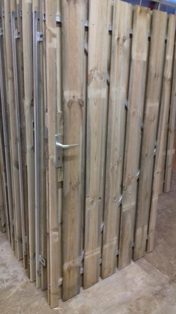 Poortdeur 11: geimpregneerd hout, stalen frame / 110x 180cm, Niet ingevuld, Nieuw, Niet ingevuld, Hout
