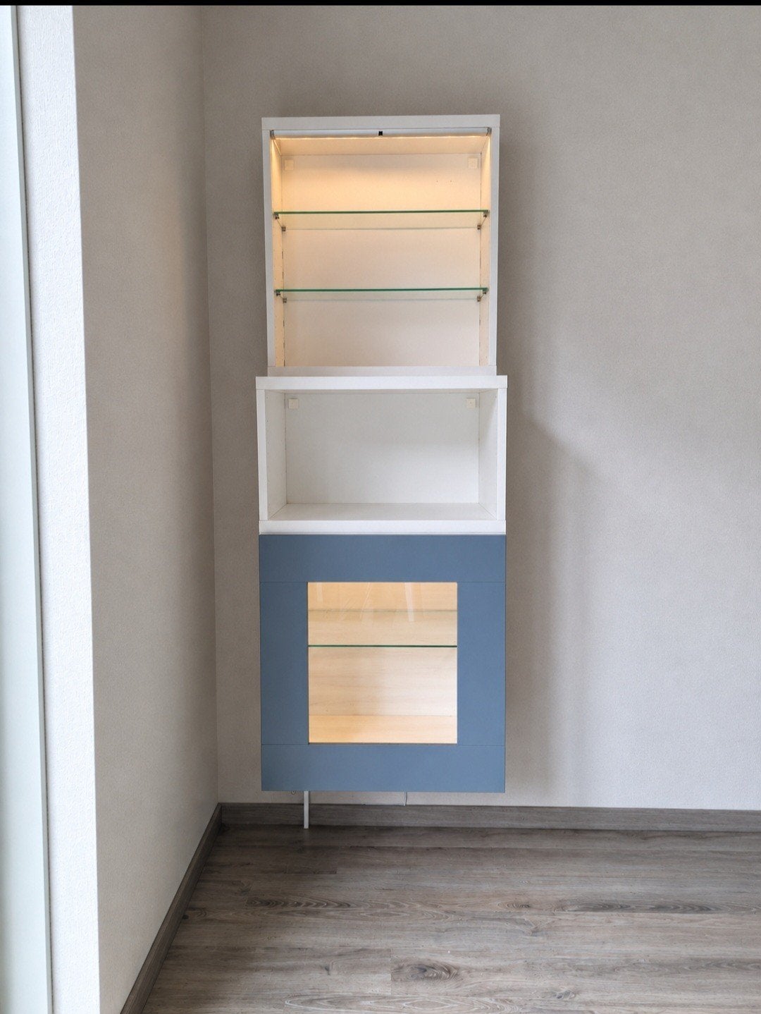 Ikea Besta vitrinekast combinatie met LED verlichting - 60cm, Ophalen, 50 tot 100 cm, Zo goed als nieuw, 150 tot 200 cm