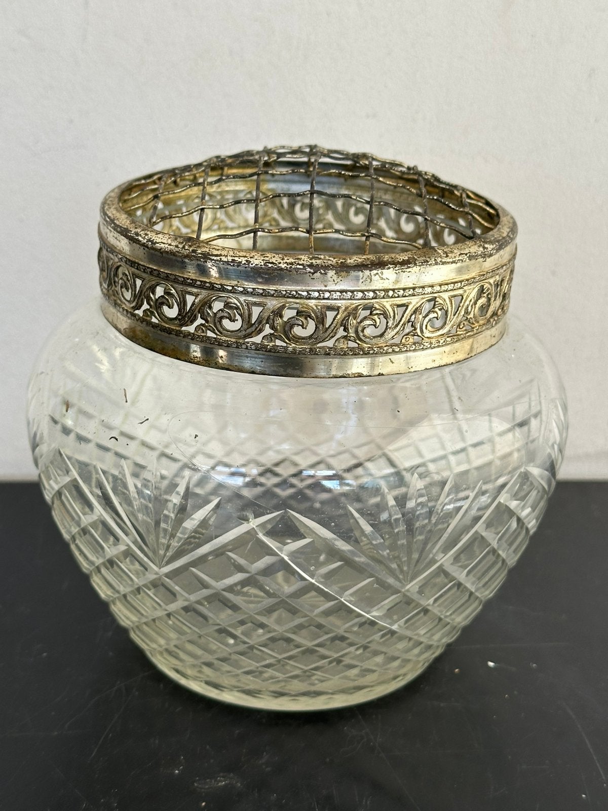 Oud geslepen kristal Rozensteker vaas  13 cm H, Ophalen of Verzenden