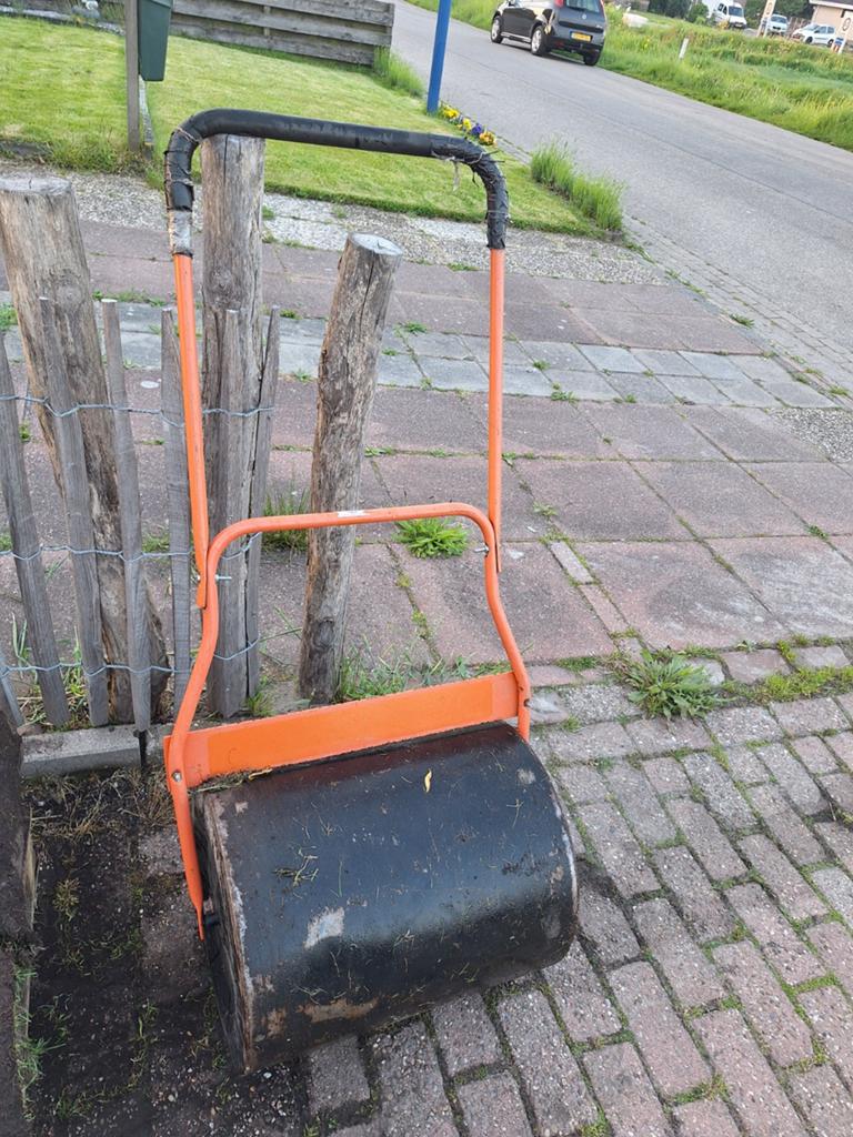 Tuinrol grasrol gazonrol rol tuinwals, Ophalen
