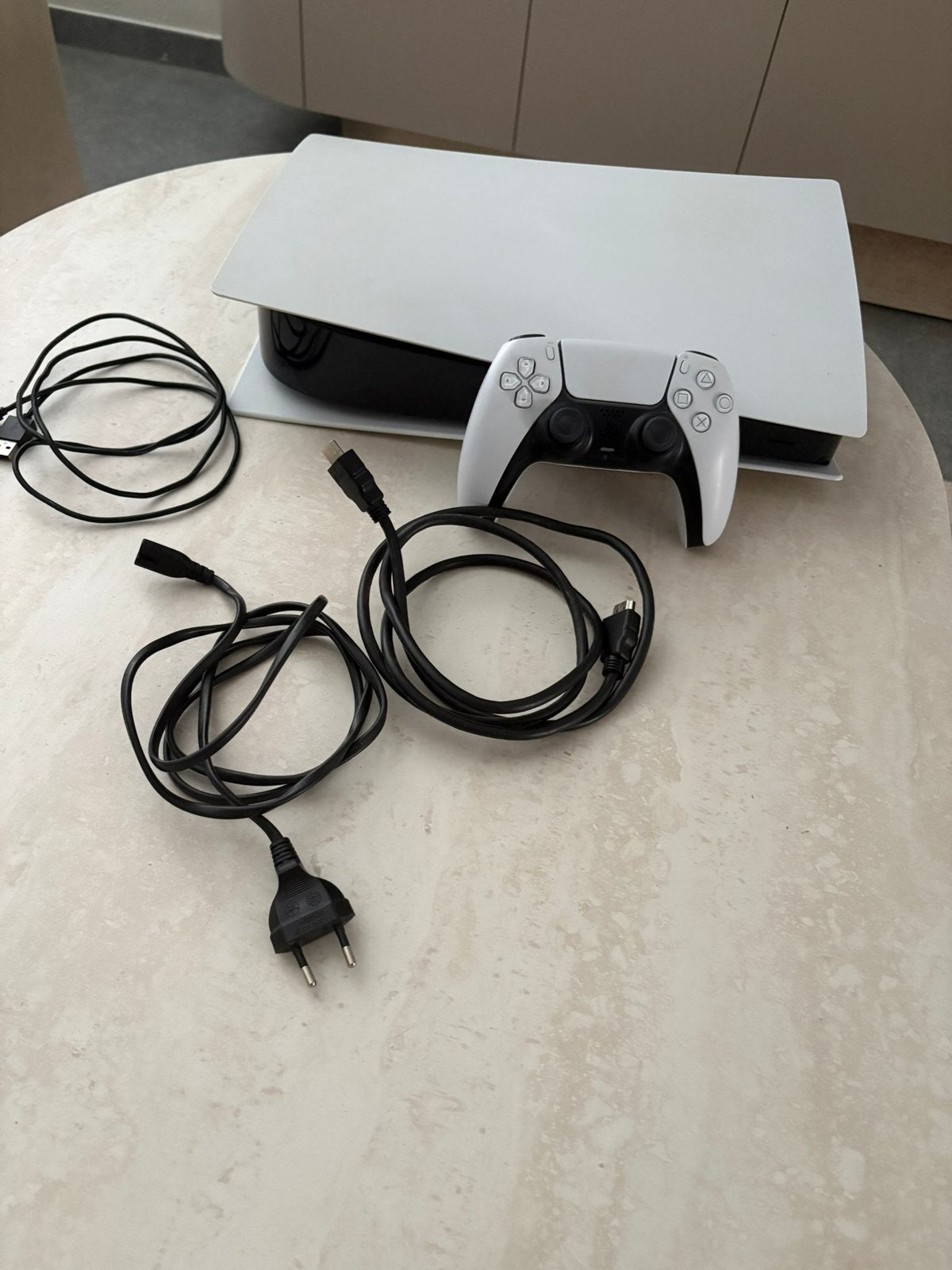 Ps5 met controller en kabels, Ophalen, Gebruikt